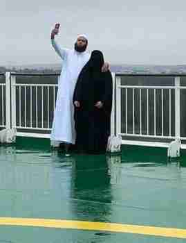 Jätesäkin kanssa selfiet