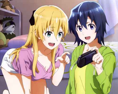 Karen ja Chiaki pelailee