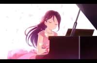 Riko soittaa pianoa