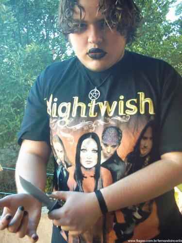 Sieluni on musta kuin kelan jono