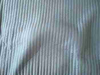 Silhuettiarvoitus - mitä on päiväpeiton alla?