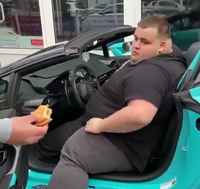 Pääsetkö ulos ? Tarvitsetko tän hampparin et jaksat ?