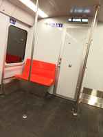 Uusi hesen nokkajunan sisusta