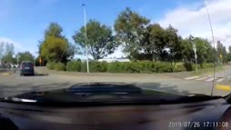 Vitun autoilijat, kun osaa ennakoida